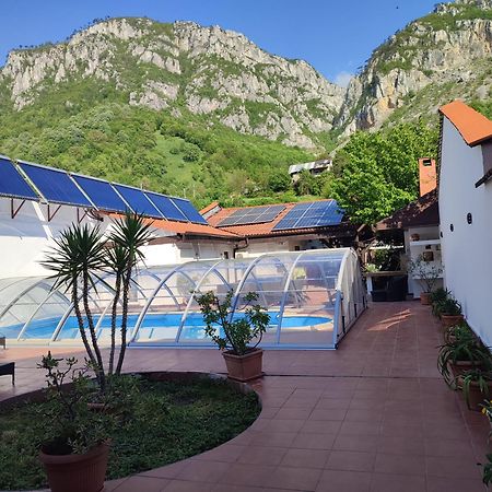 Pensiunea La Dolce Vita Băile Herculane Exterior foto
