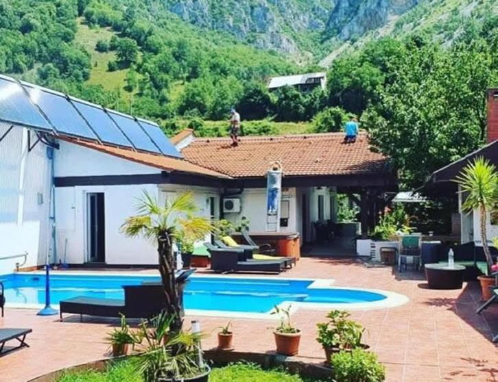 Pensiunea La Dolce Vita Băile Herculane Exterior foto