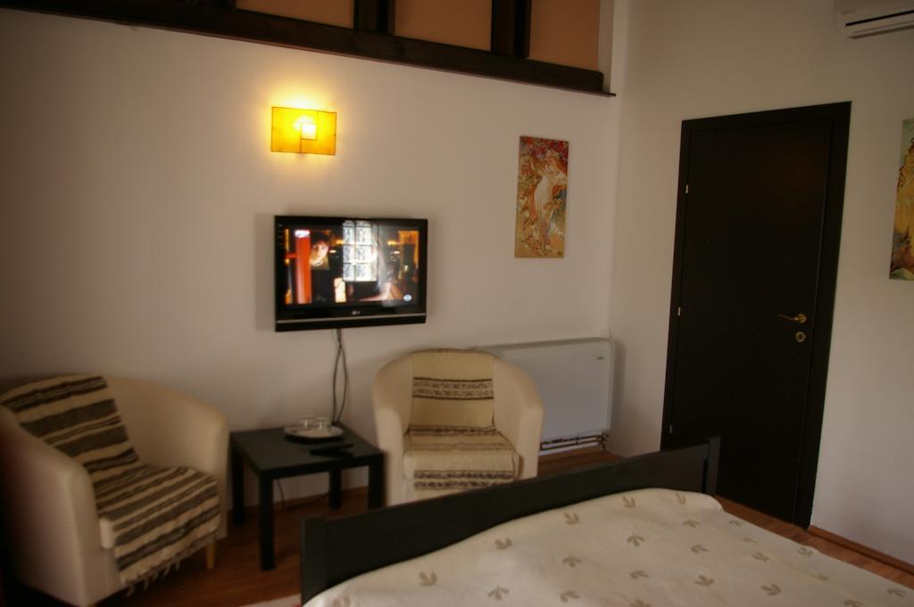 Pensiunea La Dolce Vita Băile Herculane Exterior foto