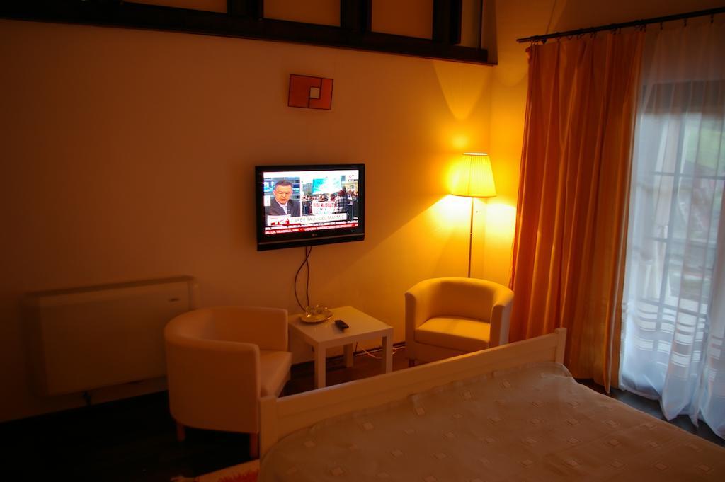 Pensiunea La Dolce Vita Băile Herculane Exterior foto