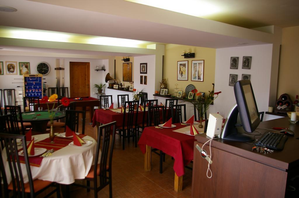 Pensiunea La Dolce Vita Băile Herculane Exterior foto
